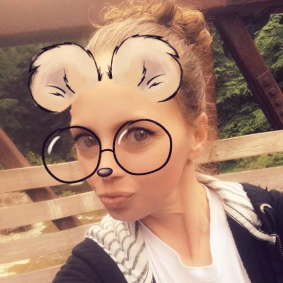 Meet your Posher, Melissa - Picture 1 of 1